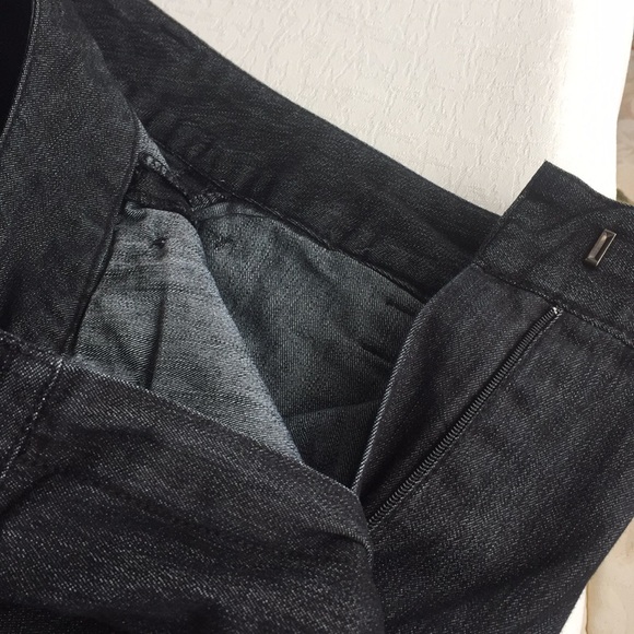 Larry Levine Stretch Black Capri Jeans - Picture 4 of 5